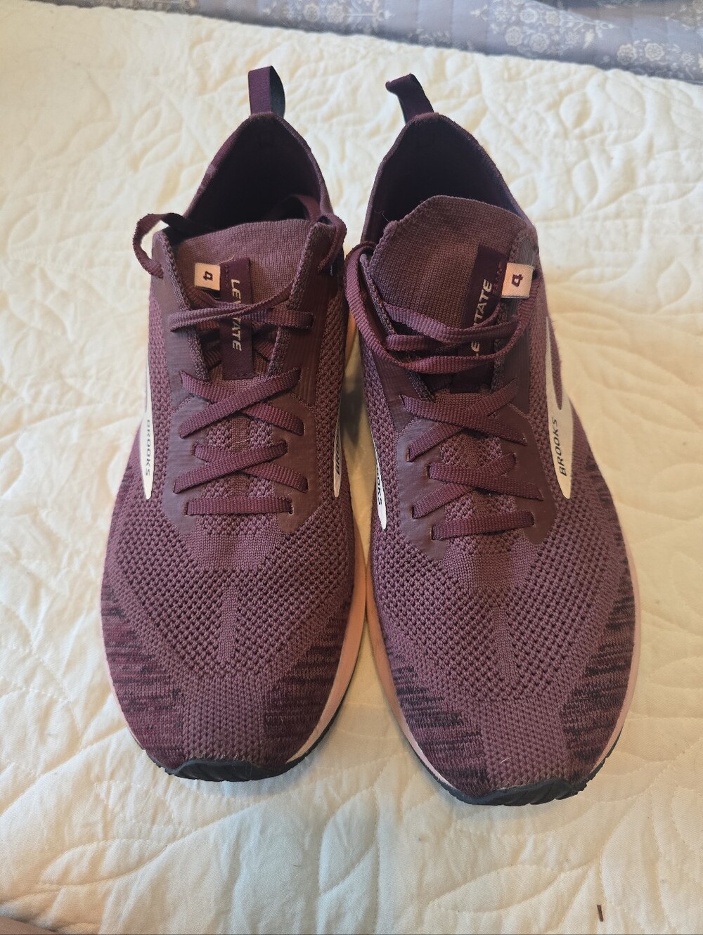 Brooks Levitate 4 Women's Size 11.5 Burgundy Plum Running Shoes